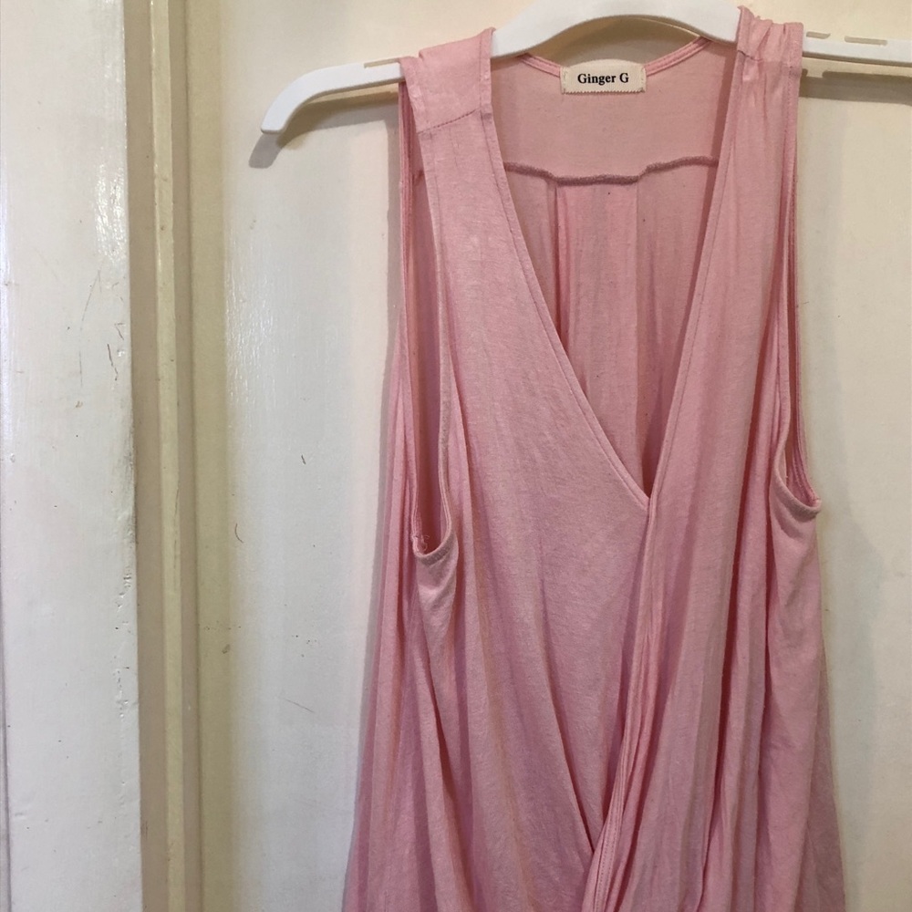 Sleeveless blouse
